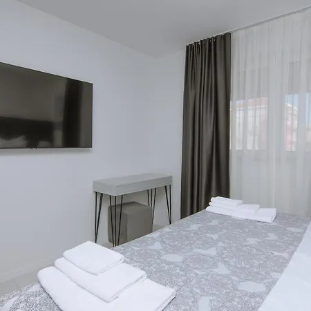 Adriatic Pearl 2 * Trogir