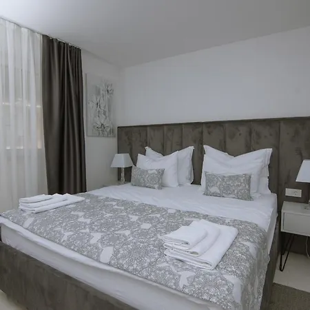 Apartment Adriatic Pearl 2 *
