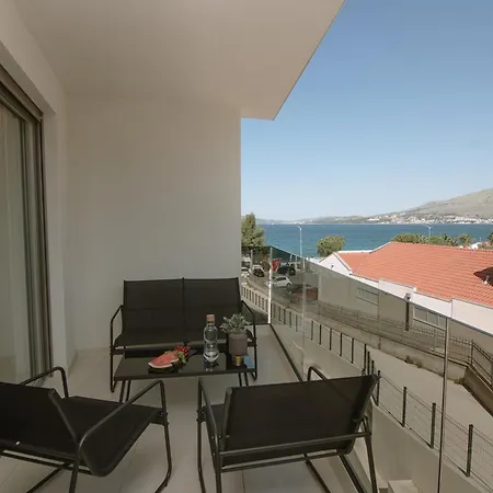 Apartment Adriatic Pearl 2 *